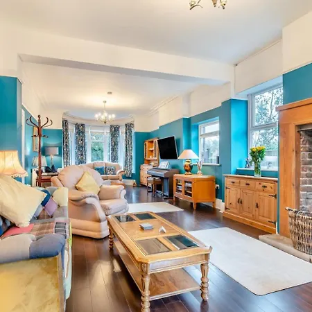 9 Bed In Oc-p30226 * Hunmanby