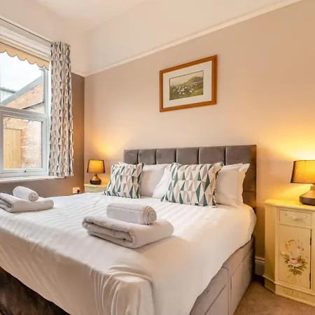 9 Bed In Oc-p30226 *